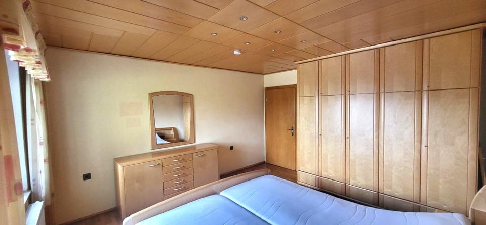 Einfamilienhaus Falkenstein/Vogtland Vogtland - 9 Zimmer, 230 m&sup2;, 260.000&euro; | Angebot:24464955