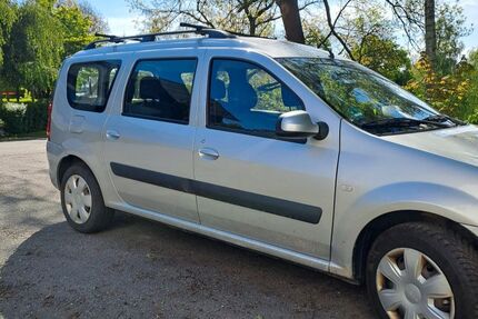 Dacia Logan 109.000 km 3.000 &euro; Jössnitz 08547