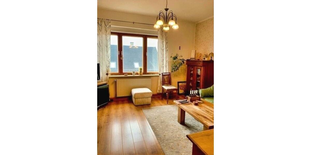 Doppelhaushälfte Lengenfeld - 8 Zimmer, 192 m&sup2;, 115.000&euro; | Angebot:26741160