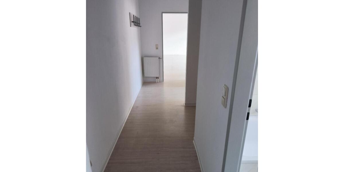 Etagenwohnung Plauen - 2 Zimmer, 63 m&sup2;, 315&euro; | Angebot:25444222