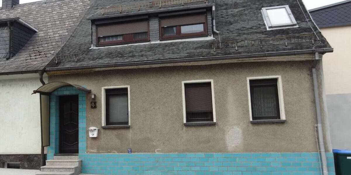 Einfamilienhaus - Raumwunder, teilmöbliert zu verkaufen - Einfamilienhaus Schleiz | Angebot:26000087