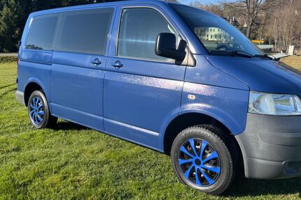 VW T5 Transporter 183.250 km 7.490 &euro; Rebesgrün 08209