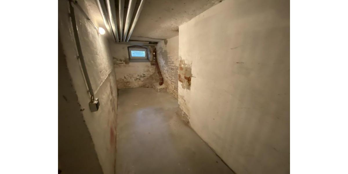 Etagenwohnung Plauen - 3 Zimmer, 81 m&sup2;, 430&euro; | Angebot:25363707