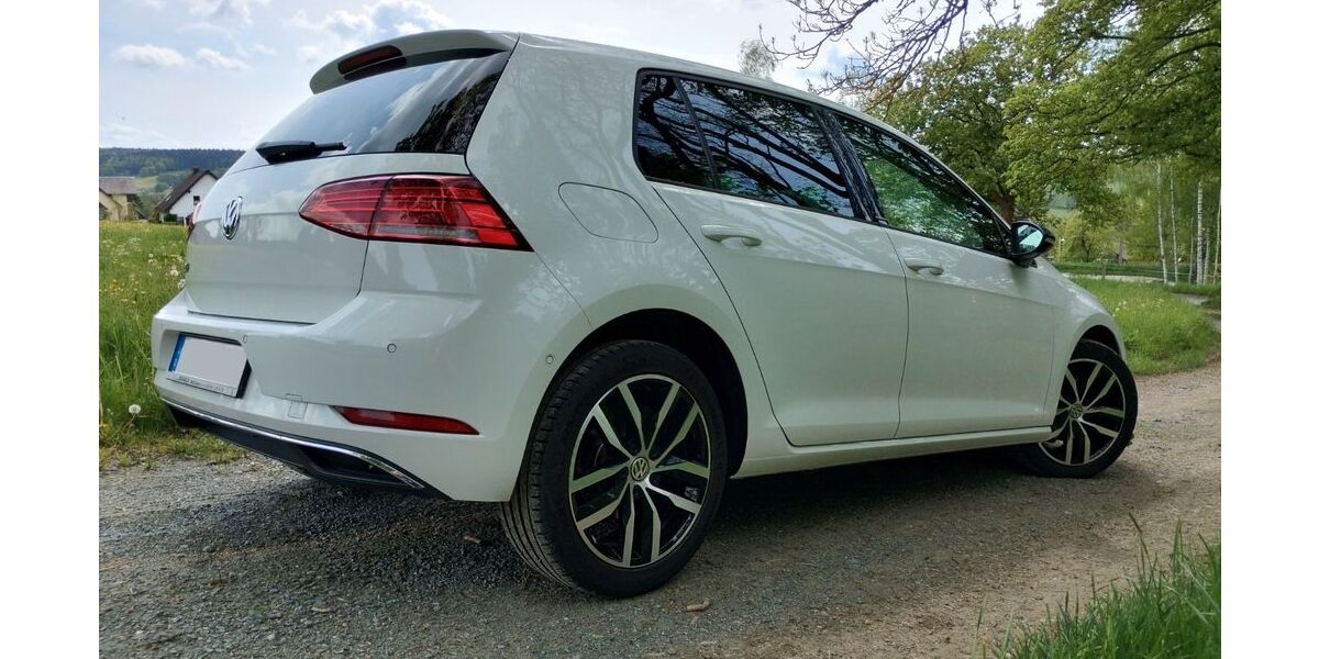 VW Golf 116.500 km 14.444 &euro; Markneukirchen 08258
