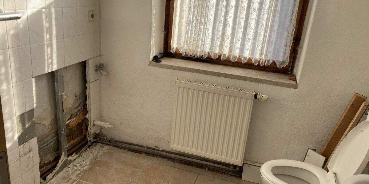 Mehrfamilienhaus, Wohnhaus Heinsdorfergrund Unterheinsdorf - 9 Zimmer, 180 m&sup2;, 50.000&euro; | Angebot:25707394