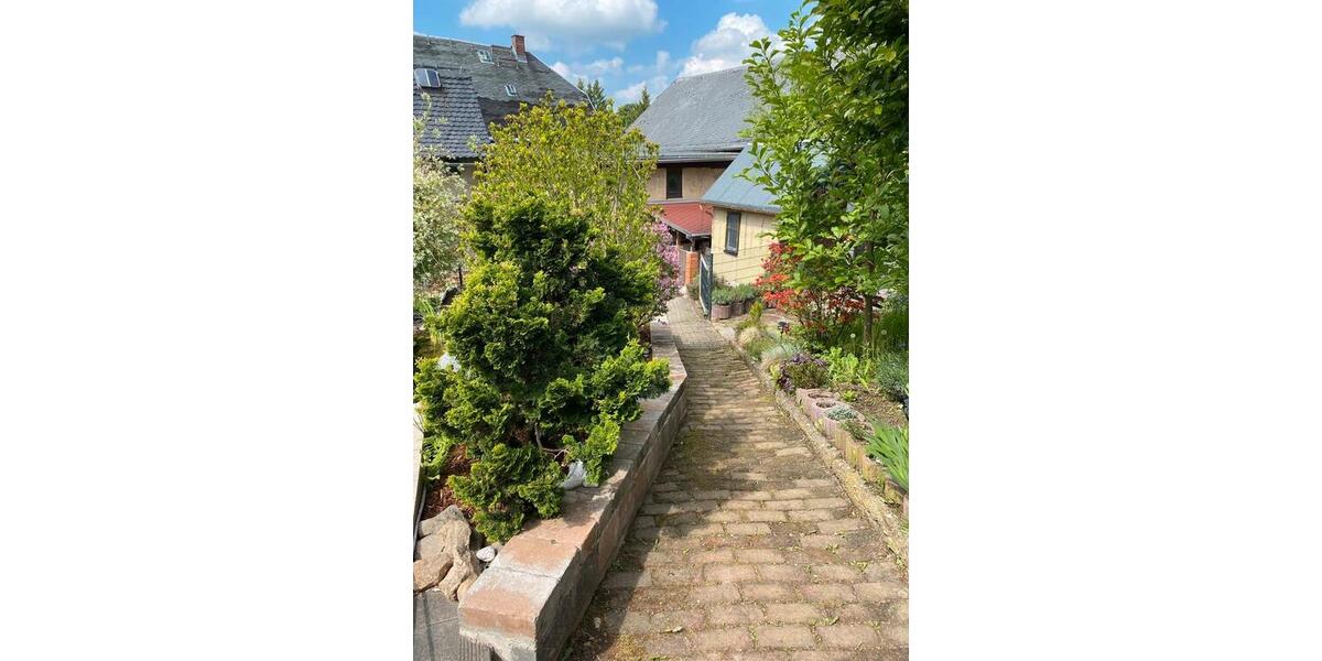 Einfamilienhaus Fraureuth - 11 Zimmer, 220 m&sup2;, 245.000&euro; | Angebot:24728324