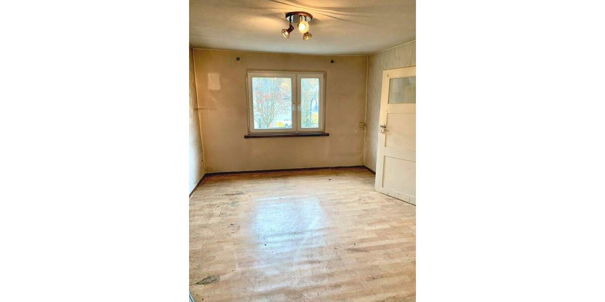 Einfamilienhaus Reichenbach - 5 Zimmer, 95 m&sup2;, 35.000&euro; | Angebot:25662060