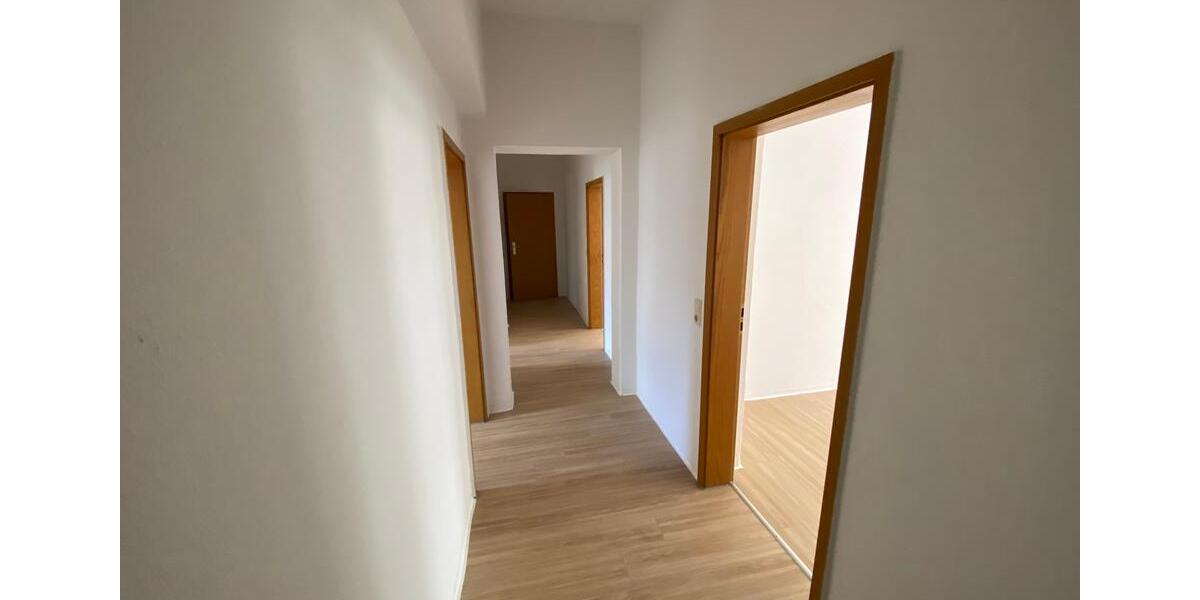 Etagenwohnung Greiz - 3 Zimmer, 86 m&sup2;, 430&euro; | Angebot:25550351