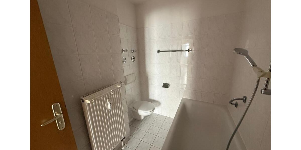 Etagenwohnung Reichenbach im Vogtland - 3 Zimmer, 57 m&sup2;, 285&euro; | Angebot:24836330