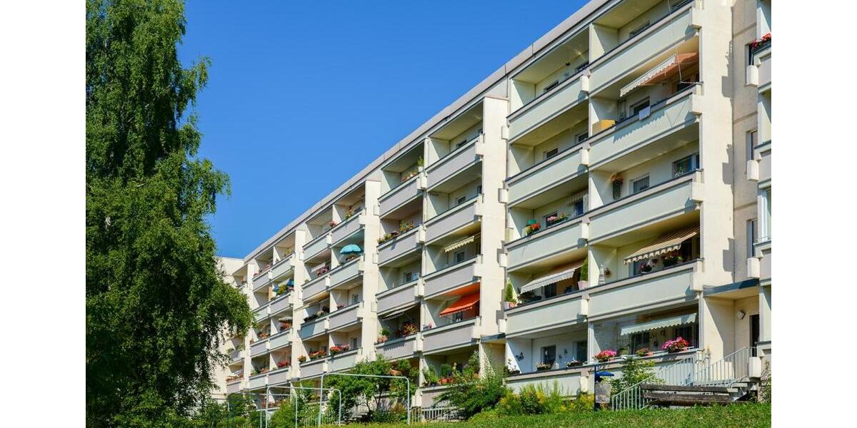 Etagenwohnung Reichenbach im Vogtland - 3 Zimmer, 70 m&sup2;, 390&euro; | Angebot:25271887