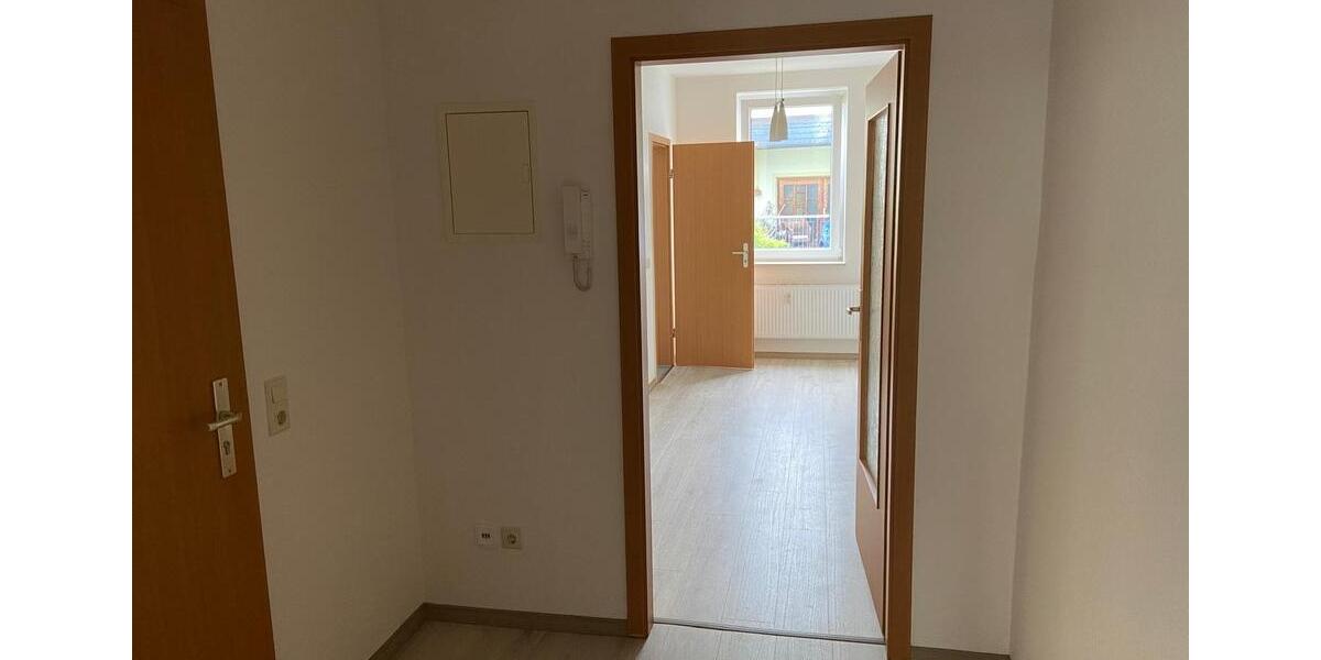 Erdgeschoßwohnung Treuen - 1 Zimmer, 33 m&sup2;, 215&euro; | Angebot:25320327