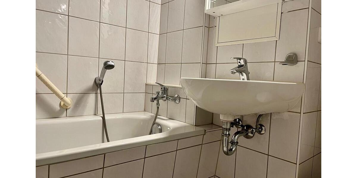 Etagenwohnung Oelsnitz (Vogtland) - 1 Zimmer, 30 m&sup2;, 222&euro; | Angebot:25892657