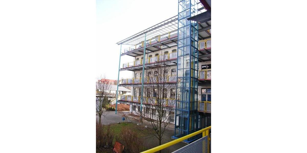 Etagenwohnung Reichenbach im Vogtland - 3 Zimmer, 63 m&sup2;, 340&euro; | Angebot:25962405