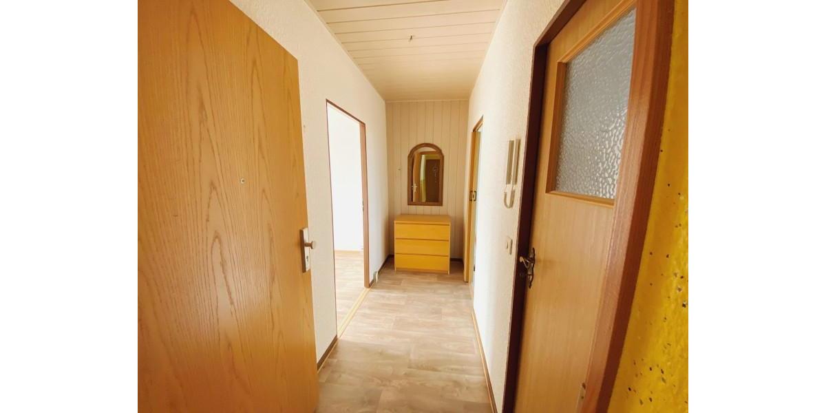 Etagenwohnung Oelsnitz (Vogtland) - 2 Zimmer, 49 m&sup2;, 320&euro; | Angebot:25230900