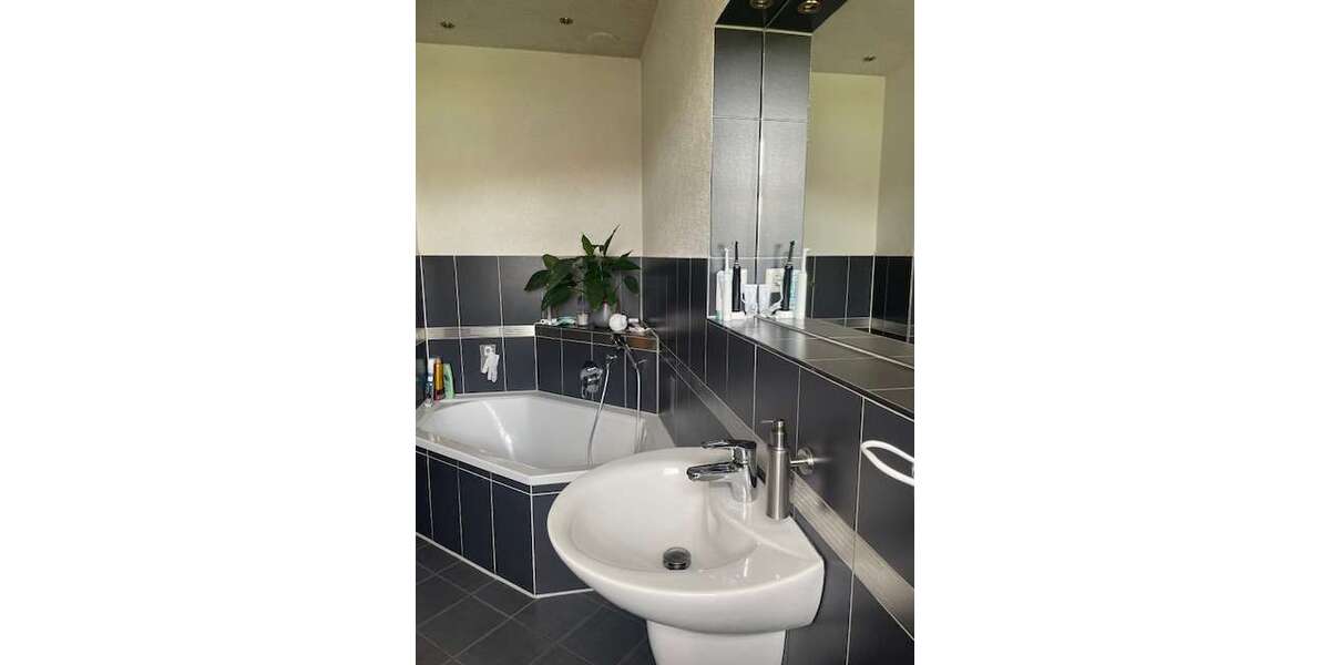 Einfamilienhaus Greiz - 9 Zimmer, 210 m&sup2;, 55.000&euro; | Angebot:26220728