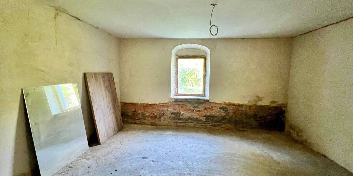 Mehrfamilienhaus, Wohnhaus Lengenfeld - 4 Zimmer, 150 m&sup2;, 83.000&euro; | Angebot:25708235