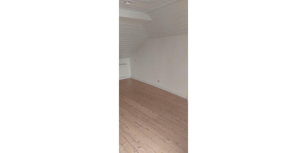 Dachgeschoßwohnung Hof Neuhof - 5 Zimmer, 90 m&sup2;, 750&euro; | Angebot:26674781