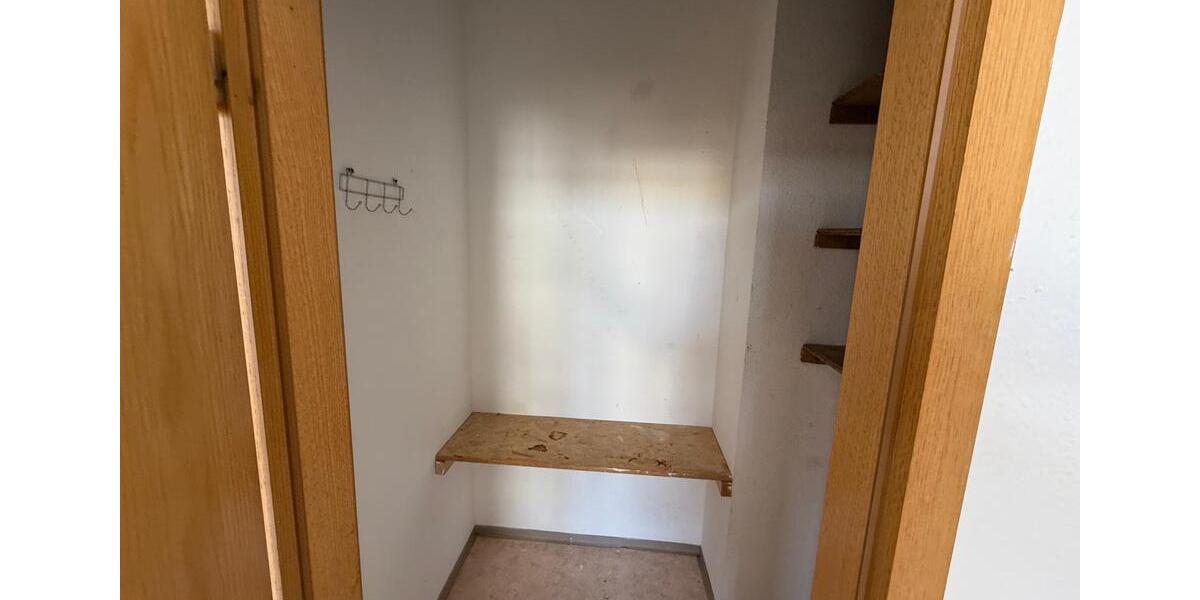 Etagenwohnung Plauen - 3 Zimmer, 96 m&sup2;, 480&euro; | Angebot:25887081