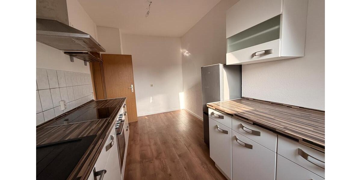 Etagenwohnung Plauen Altstadt - 2 Zimmer, 55 m&sup2;, 300&euro; | Angebot:25778198