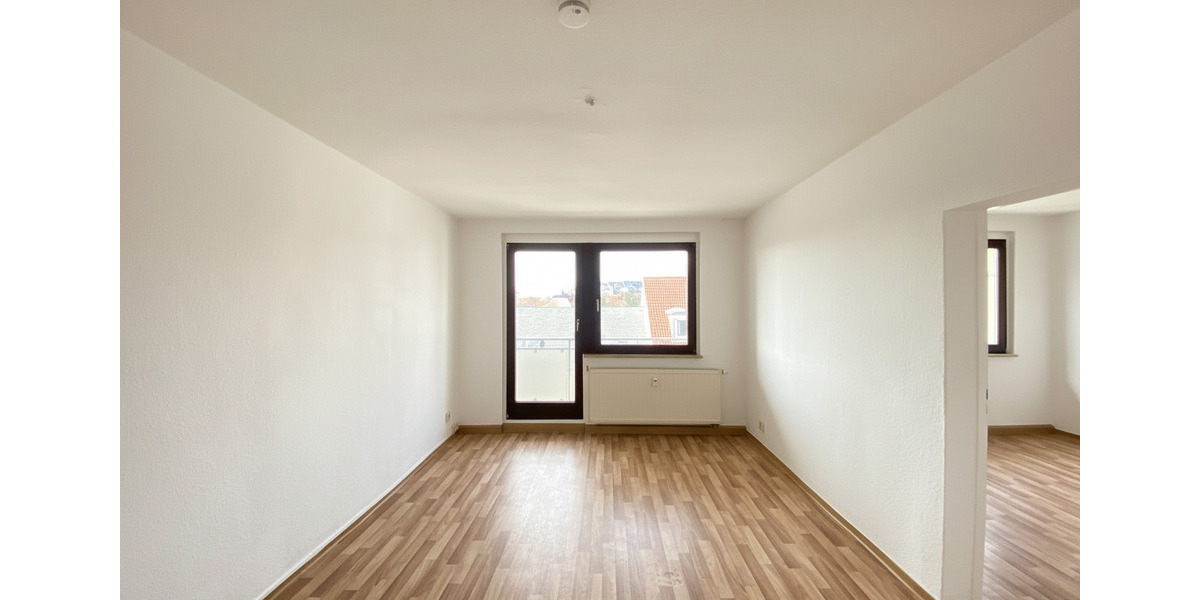 Etagenwohnung Plauen - 3 Zimmer, 60 m&sup2;, 328&euro; | Angebot:25887103