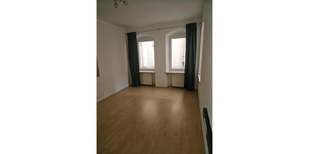Etagenwohnung Hof Altstadt - 3 Zimmer, 105 m&sup2;, 840&euro; | Angebot:25509737