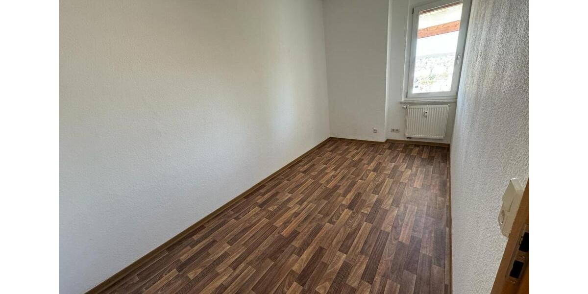Etagenwohnung Greiz - 3 Zimmer, 66 m&sup2;, 380&euro; | Angebot:25224305
