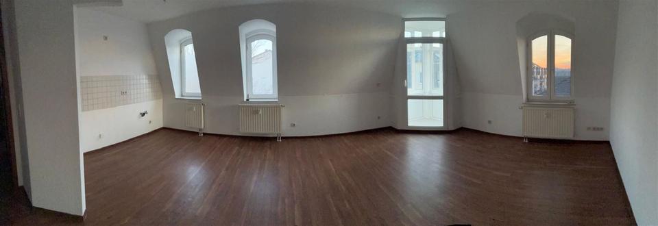 Dachgeschoßwohnung Plauen - 3 Zimmer, 73 m&sup2;, 399&euro; | Angebot:23803235