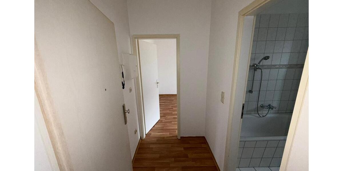 Etagenwohnung Plauen - 1 Zimmer, 39 m&sup2;, 236&euro; | Angebot:25303869