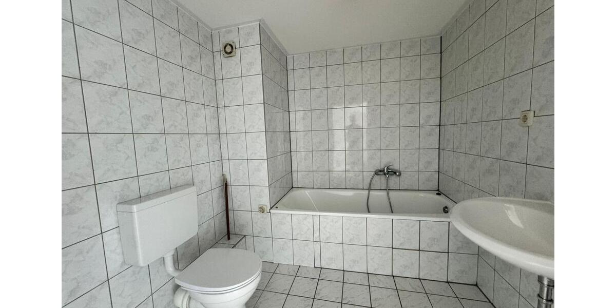 Dachgeschoßwohnung Reichenbach im Vogtland - 2 Zimmer, 58 m&sup2;, 265&euro; | Angebot:25055053