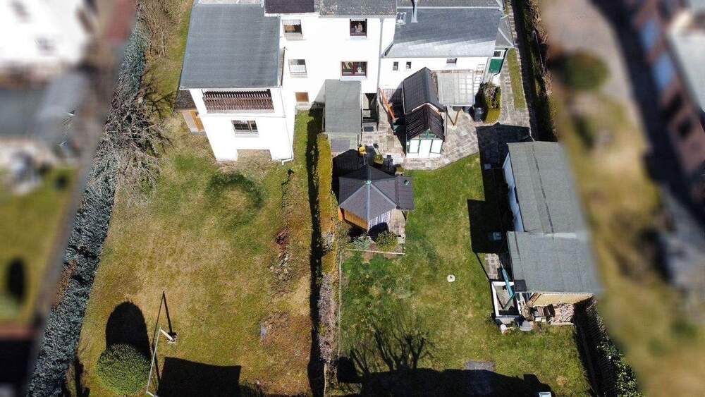 Mehrfamilienhaus, Wohnhaus Rodewisch - 8 Zimmer, 200 m&sup2;, 149.000&euro; | Angebot:25662136