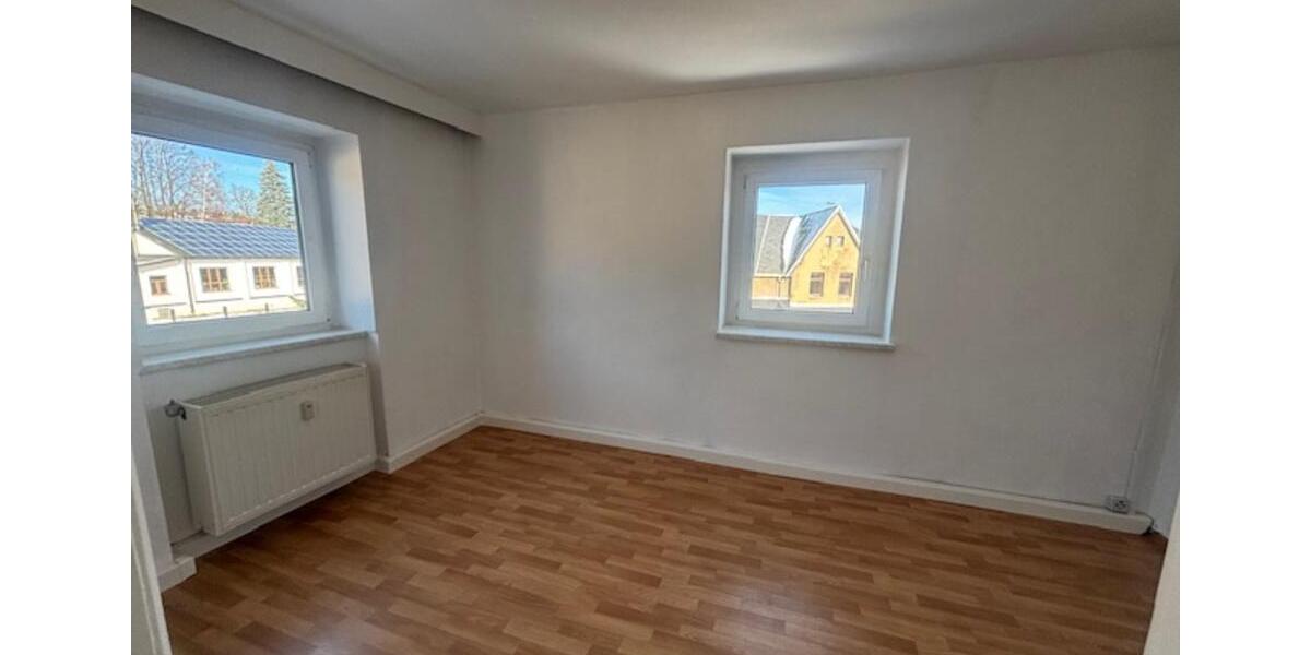 Dachgeschoßwohnung Ellefeld - 2 Zimmer, 46 m&sup2;, 230&euro; | Angebot:21518338