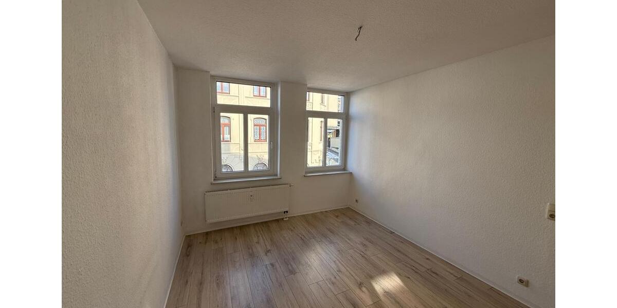 Etagenwohnung Reichenbach im Vogtland - 3 Zimmer, 57 m&sup2;, 285&euro; | Angebot:24836330