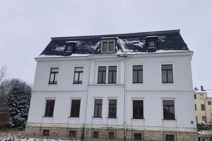 Haus Netzschkau - 10 Zimmer, 300 m&sup2;, 165.000&euro; | Angebot:26139872