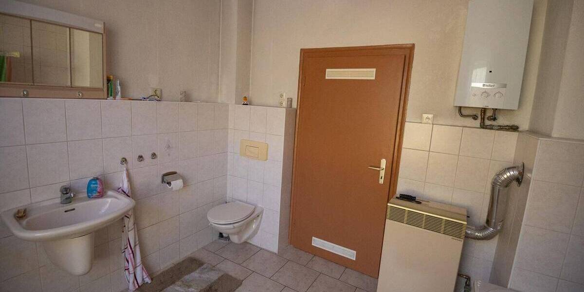 Einfamilienhaus Klingenthal Brunndöbra - 6 Zimmer, 110 m&sup2;, 51.000&euro; | Angebot:25686135