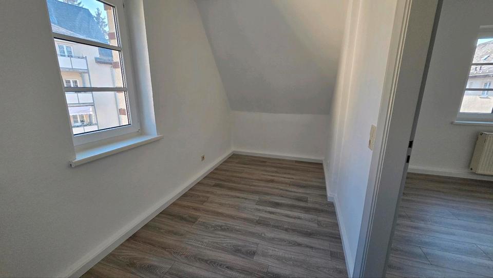 Etagenwohnung Plauen Alt Chrieschwitz - 3.5 Zimmer, 70 m&sup2;, 600&euro; | Angebot:25267378