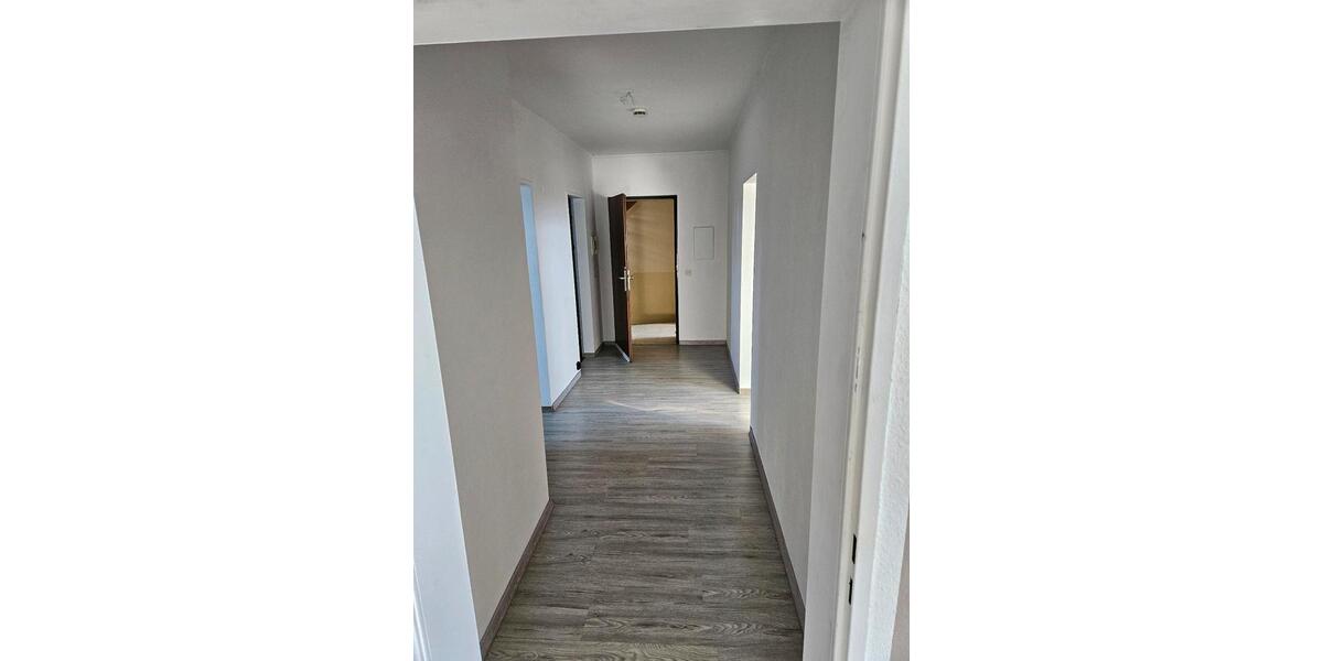 Dachgeschoßwohnung Rehau - 3 Zimmer, 80 m&sup2;, 600&euro; | Angebot:26687619