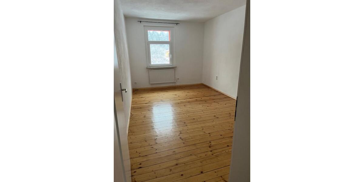 Dachgeschoßwohnung Muldenhammer - 3 Zimmer, 60 m&sup2;, 280&euro; | Angebot:19258575