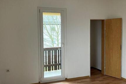 Wohnung Plauen Altstadt - 2 Zimmer, 52 m&sup2;, 312&euro; | Angebot:25303866
