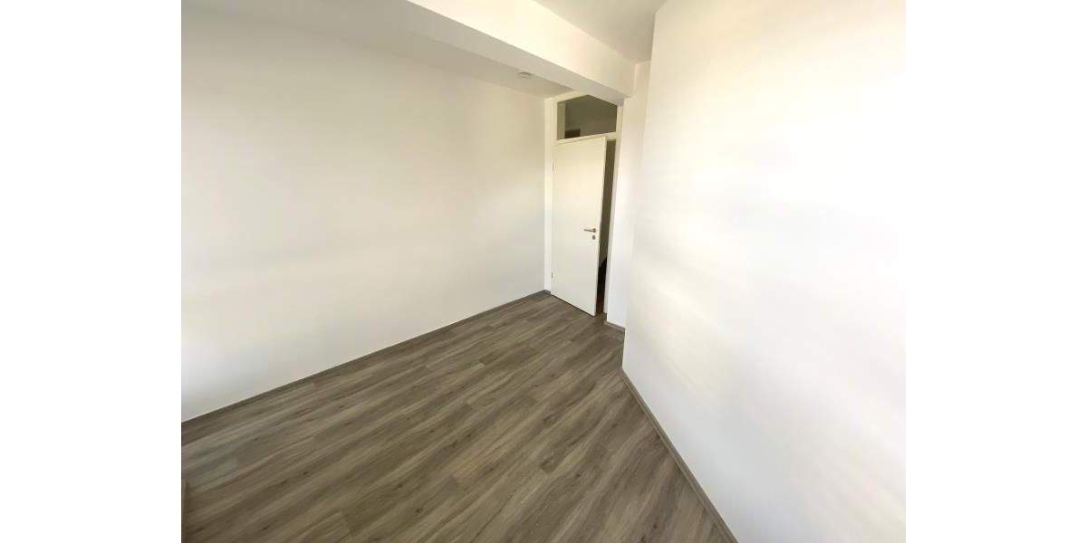 Etagenwohnung Plauen Chrieschwitz - 3 Zimmer, 83 m&sup2;, 510&euro; | Angebot:25819924