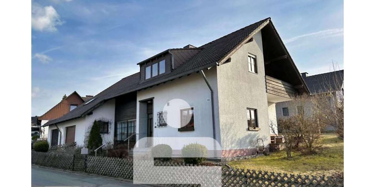 Einfamilienhaus Döhlau - 8 Zimmer, 211 m&sup2;, 350.000&euro; | Angebot:26073990