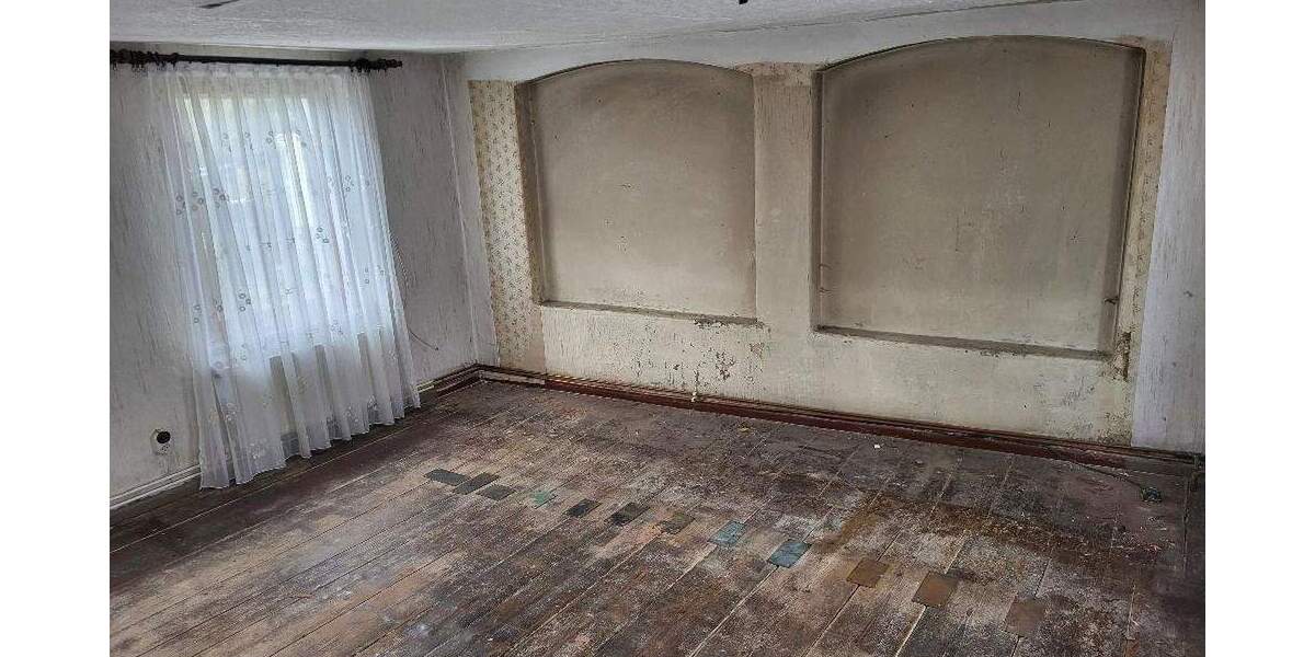 Einfamilienhaus Lengenfeld - 3 Zimmer, 90 m&sup2;, 39.000&euro; | Angebot:25670679