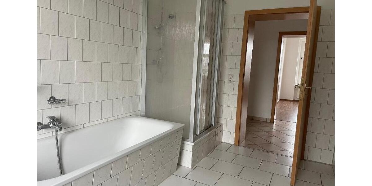 Etagenwohnung Plauen Bahnhofsvorstadt - 4 Zimmer, 99 m&sup2;, 450&euro; | Angebot:20433532