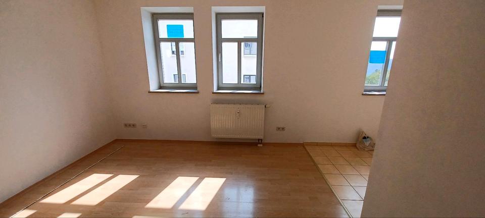 Etagenwohnung Reichenbach im Vogtland - 1 Zimmer, 280&euro; | Angebot:23003095