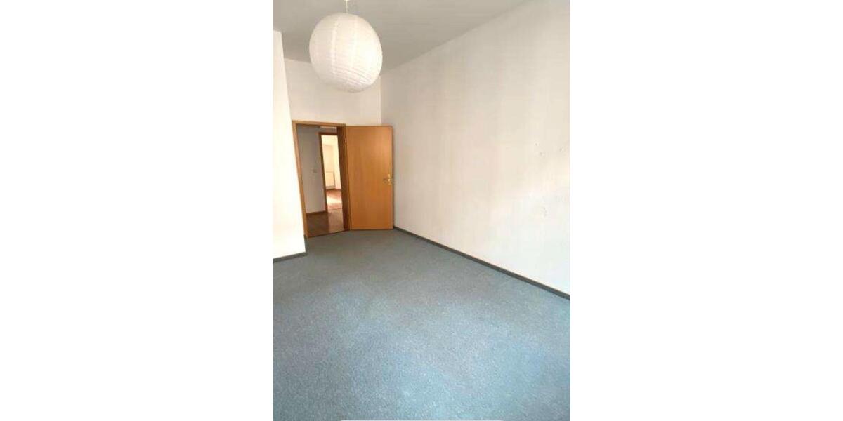 Etagenwohnung Plauen - 2 Zimmer, 61 m&sup2;, 267&euro; | Angebot:24847702