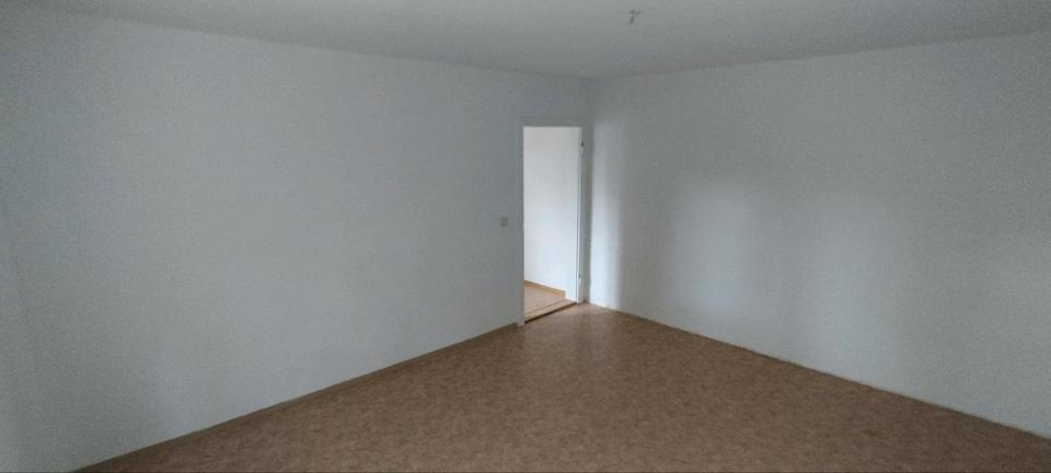 Etagenwohnung Pöhl - 3 Zimmer, 60 m&sup2;, 325&euro; | Angebot:25639172