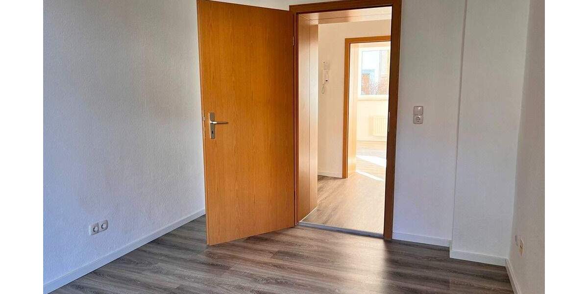 Etagenwohnung Plauen Westend - 2 Zimmer, 42 m&sup2;, 216&euro; | Angebot:25736238