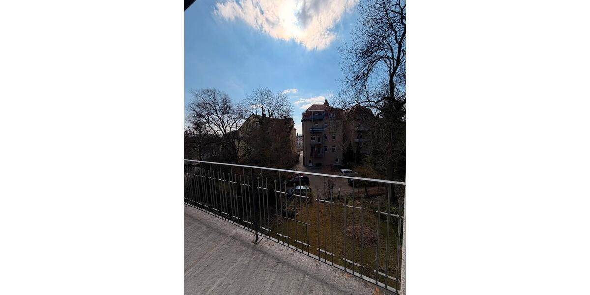 Etagenwohnung Plauen - 4 Zimmer, 120 m&sup2;, 800&euro; | Angebot:25137415