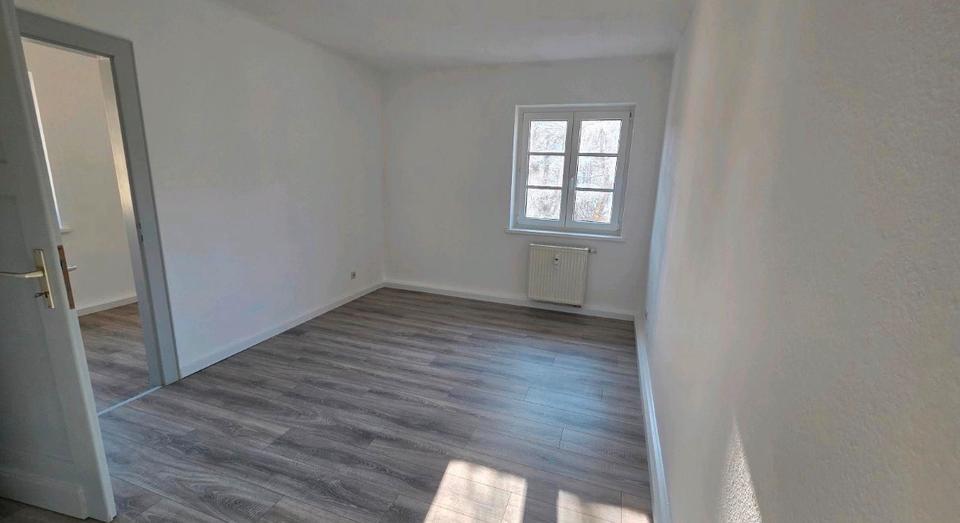 Etagenwohnung Plauen Alt Chrieschwitz - 3.5 Zimmer, 70 m&sup2;, 600&euro; | Angebot:26178174