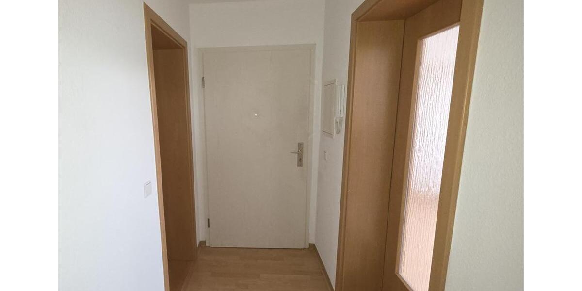 Etagenwohnung Plauen - 2 Zimmer, 65 m&sup2;, 325&euro; | Angebot:25212824