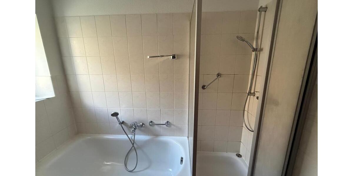 Etagenwohnung Greiz - 3 Zimmer, 79 m&sup2;, 465&euro; | Angebot:26050264